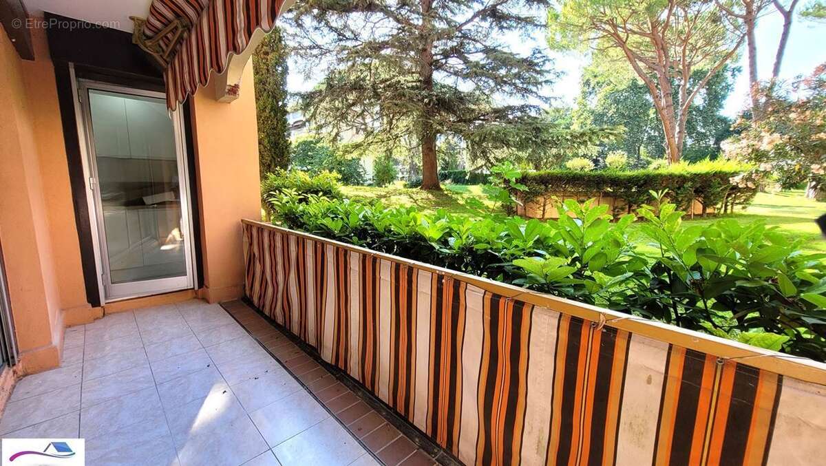 Appartement à MANDELIEU-LA-NAPOULE