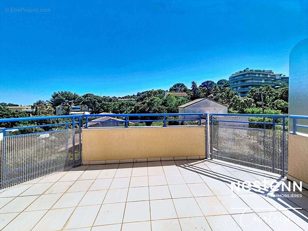 Coeur de ville Cavalaire-sur-Mer - 63 m² - Dernier étage - 2 chambres - 2 terrasses 75 m² et garage - photo 5