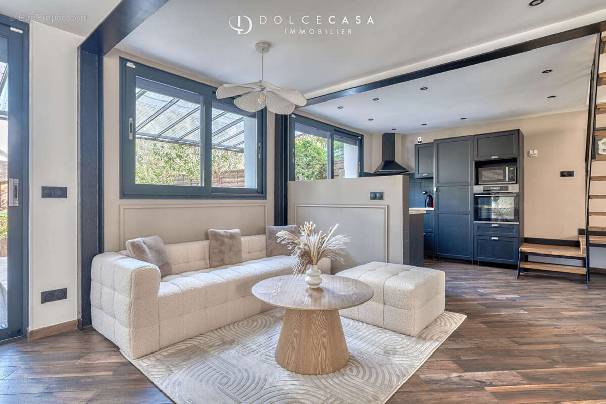 Maison à LE PERREUX-SUR-MARNE