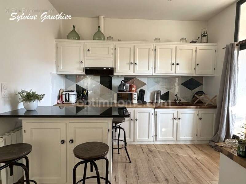 Maison à vendre 8 pièces VEYNES (05) - photo 3