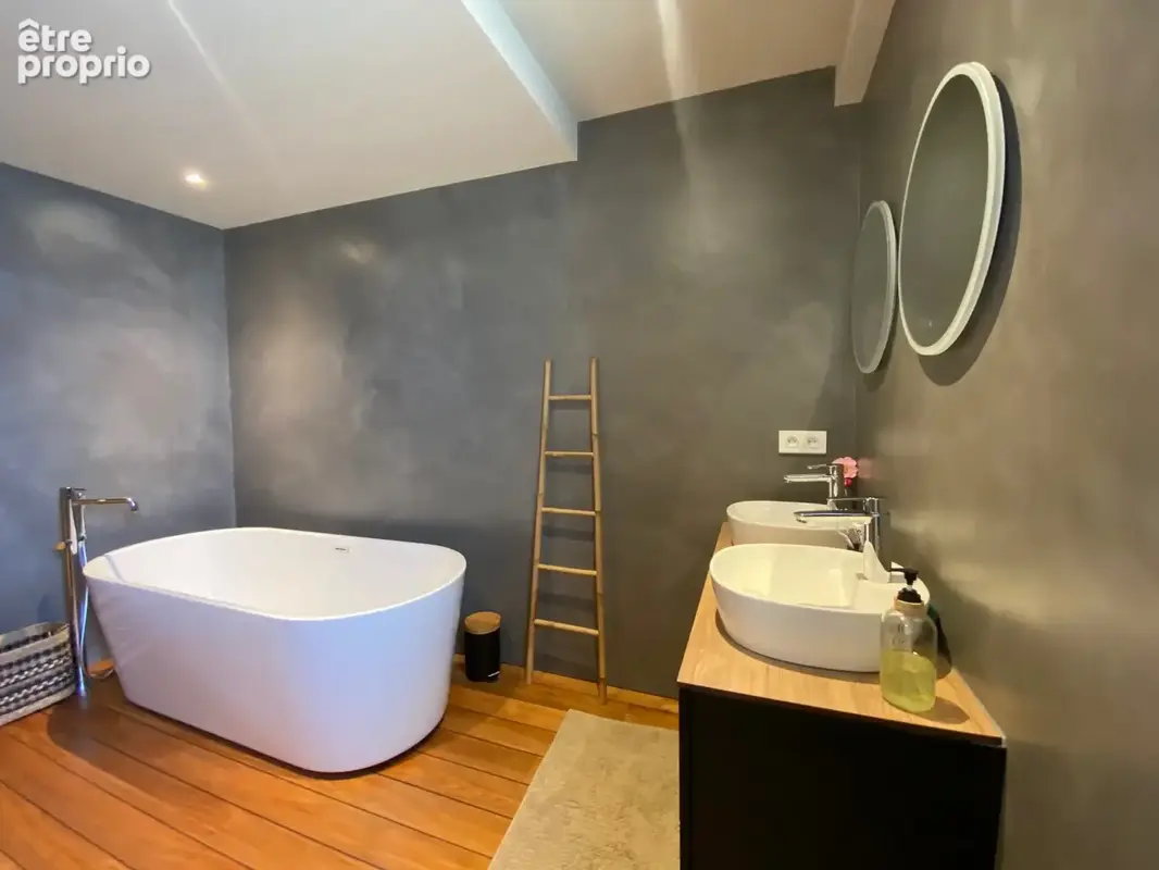 Mas de ville d'env 200 m2 avec piscine entièrement clos - photo 13