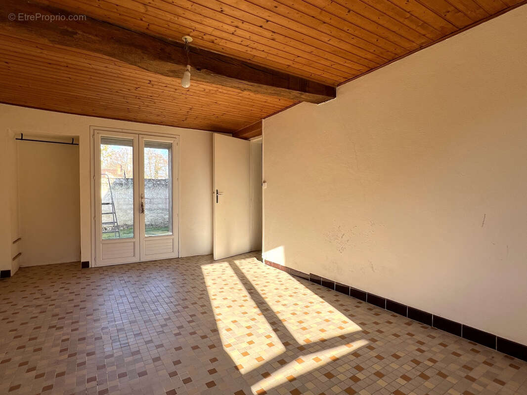Maison à VELLECHES