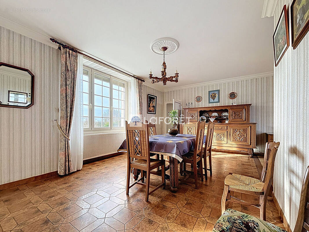 Maison à SAINT-AUBIN-LE-CLOUD