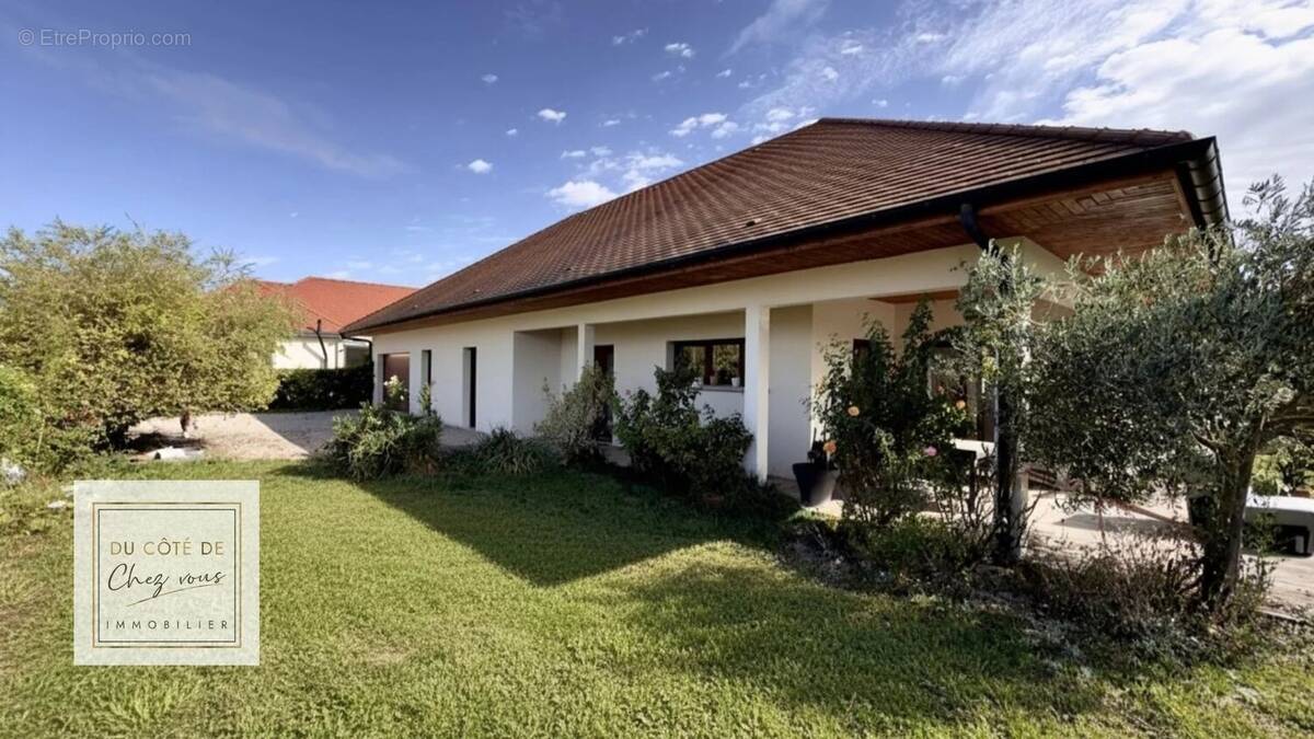 Maison à LA RIVIERE-DE-CORPS