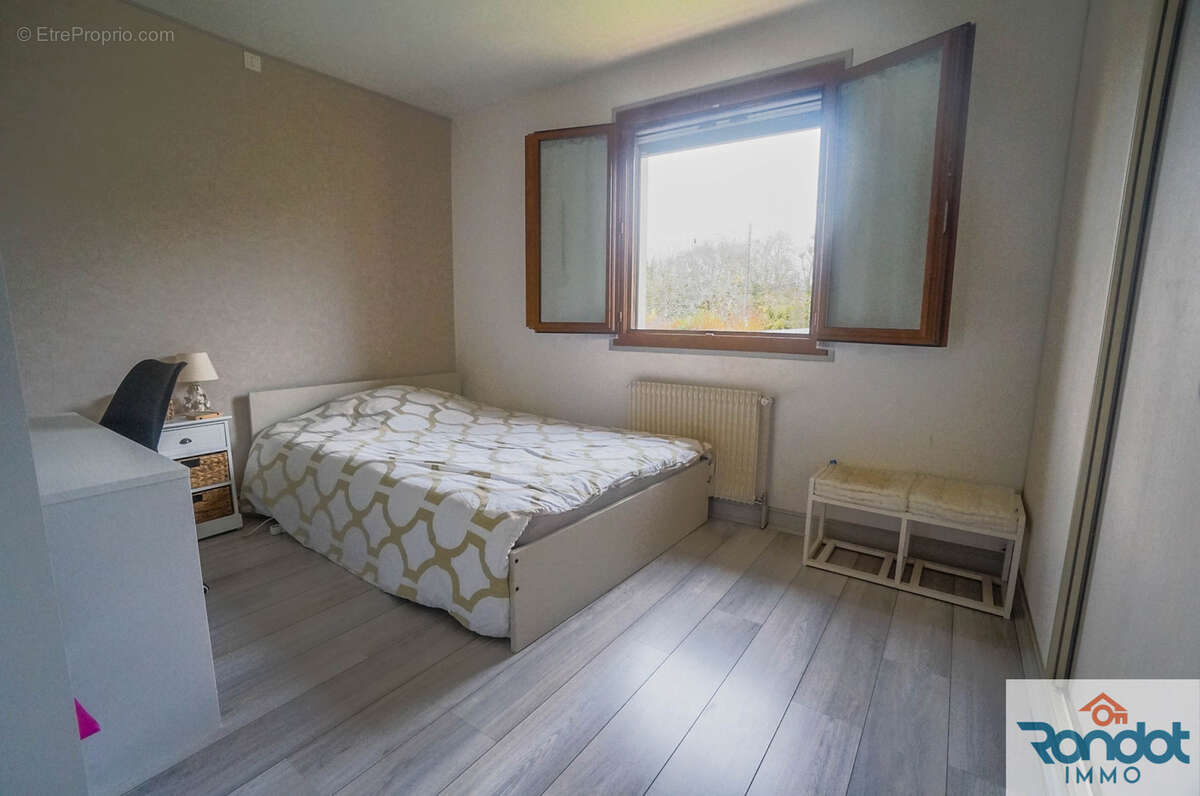 Maison à CRECEY-SUR-TILLE