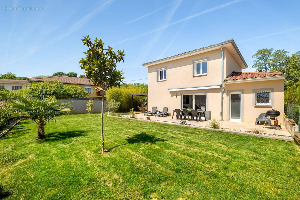 Photo 1 - Maison à CHUZELLES
