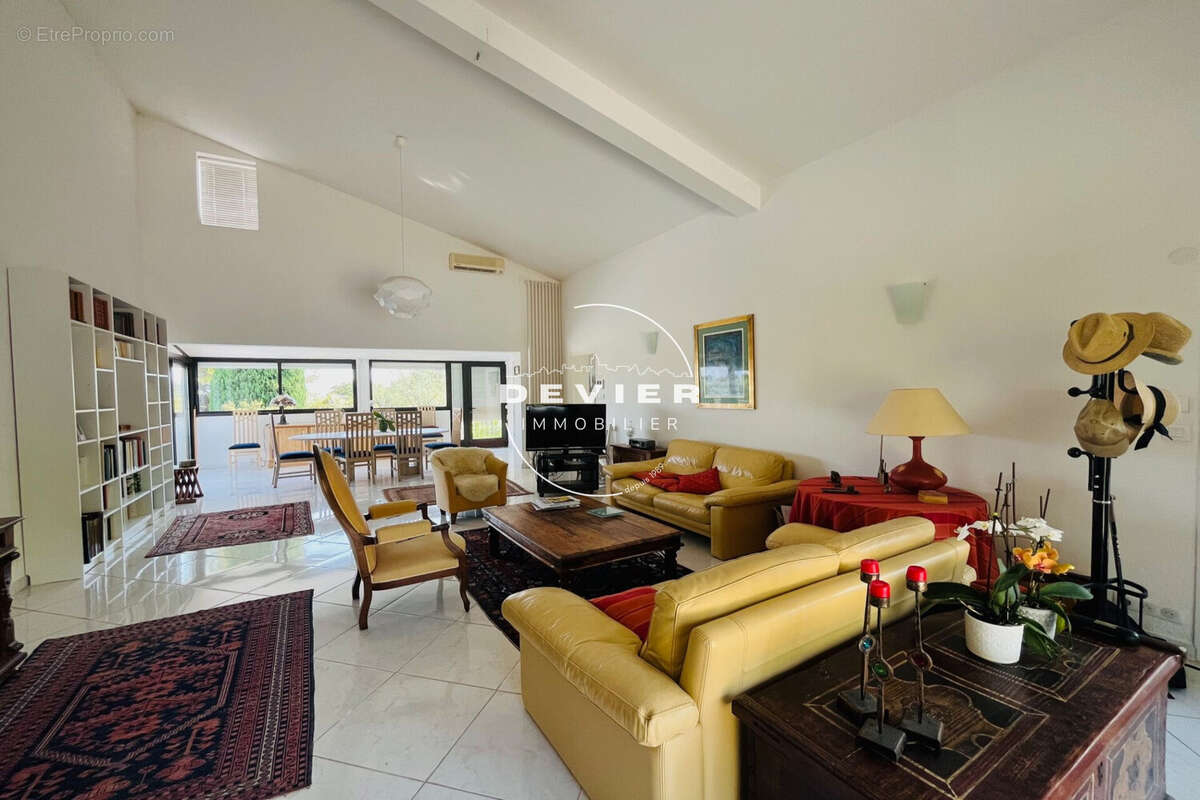 Maison à SAINT-GENIES-DES-MOURGUES