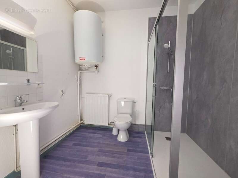 Appartement à SAINT-SORNIN-LEULAC