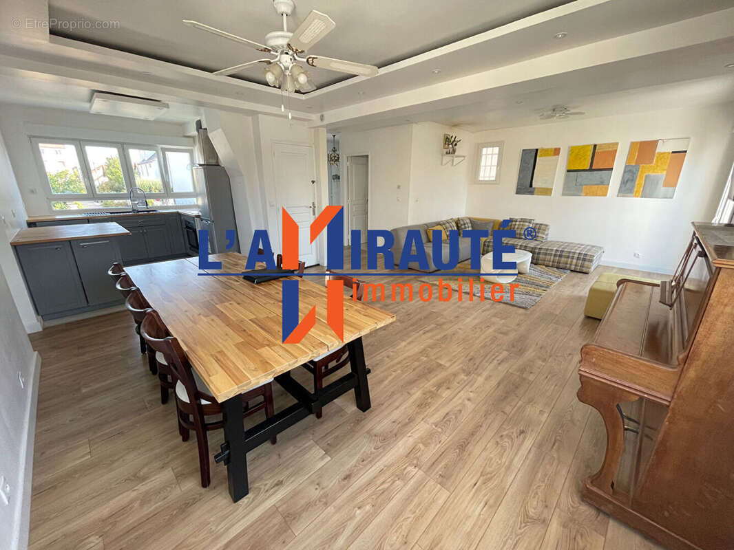 Maison à SARTROUVILLE