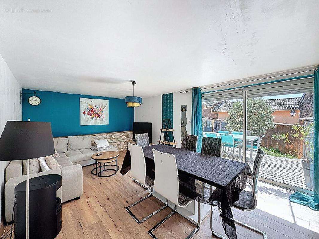 Maison 135 m² à La Roche-Vineuse  - photo 4