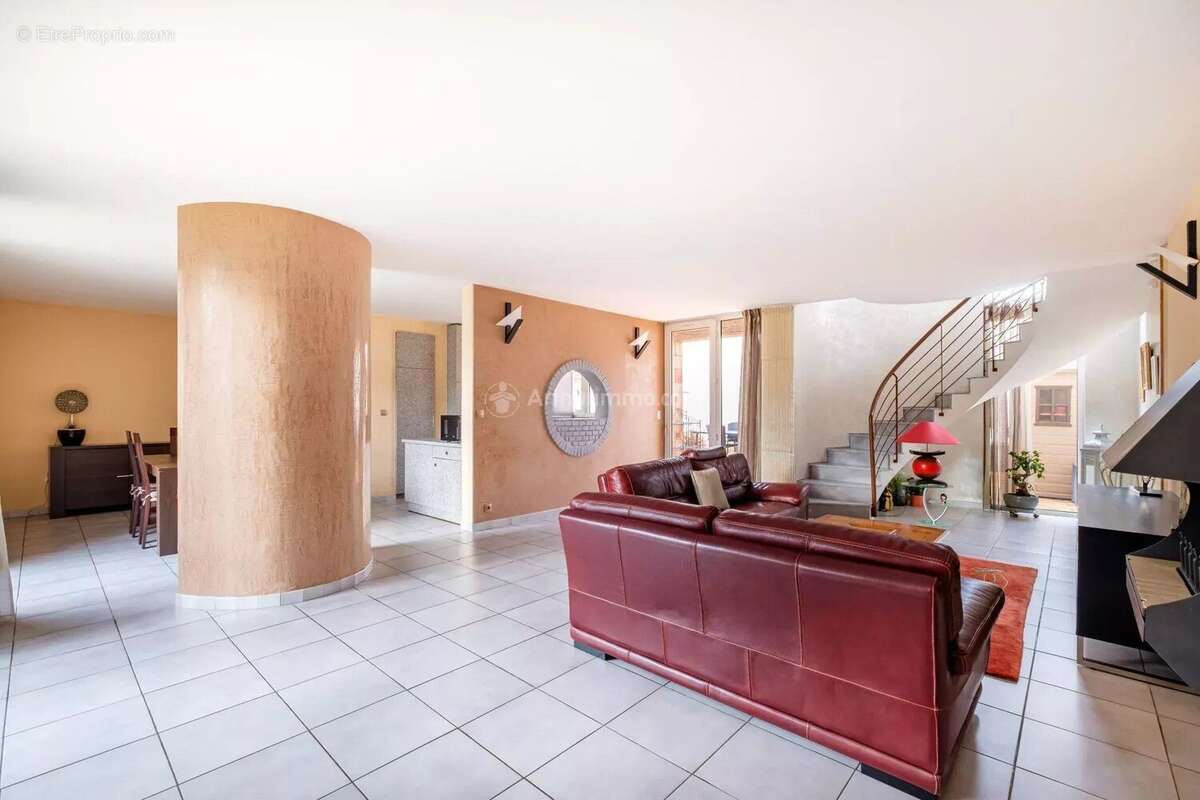 Maison à VILLEURBANNE