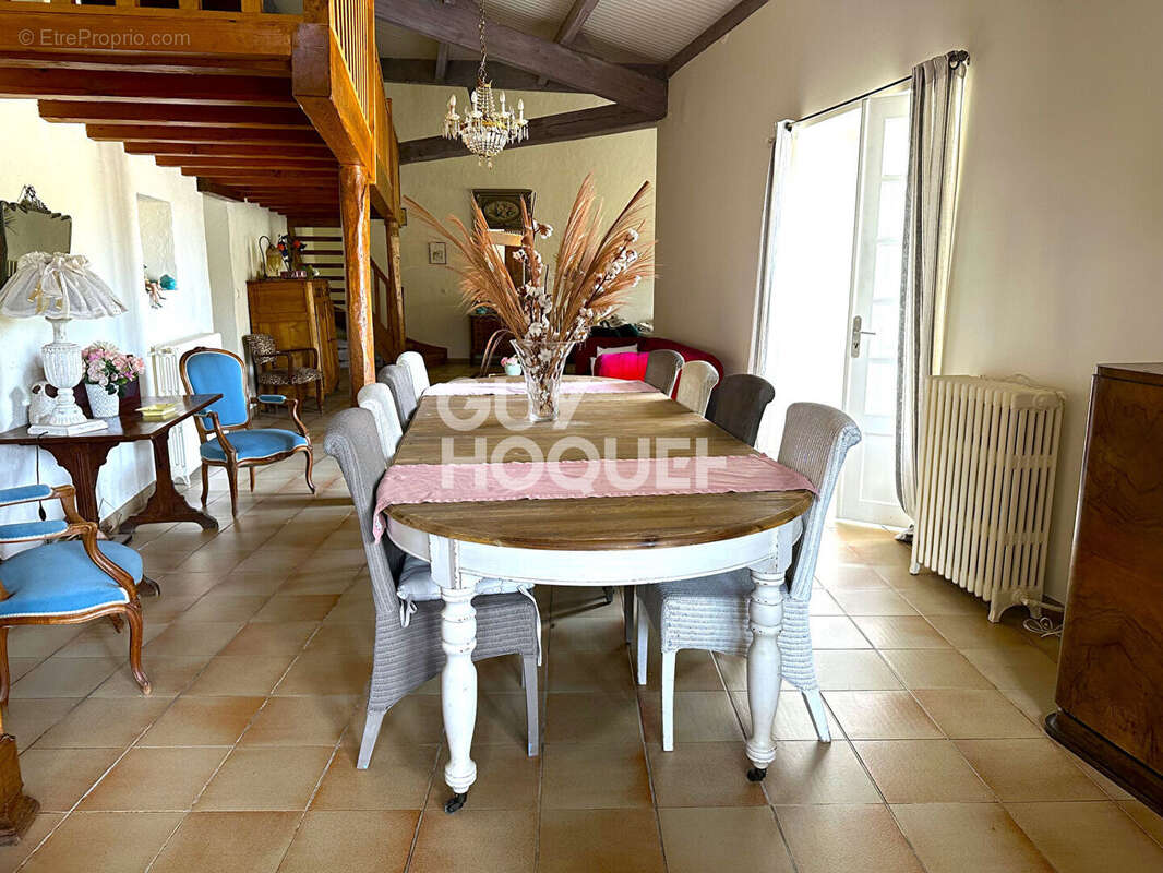 Maison à SAINT-JEAN-DE-LIVERSAY