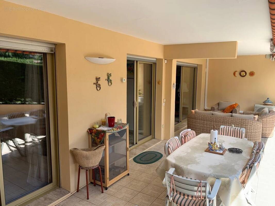 Appartement à MANDELIEU-LA-NAPOULE
