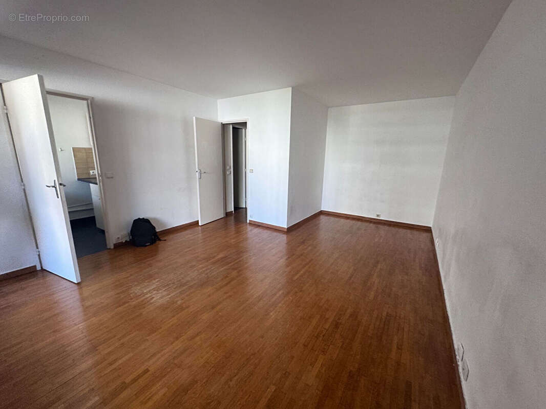 Square Saint Charles Grand studio 30m² - photo 4