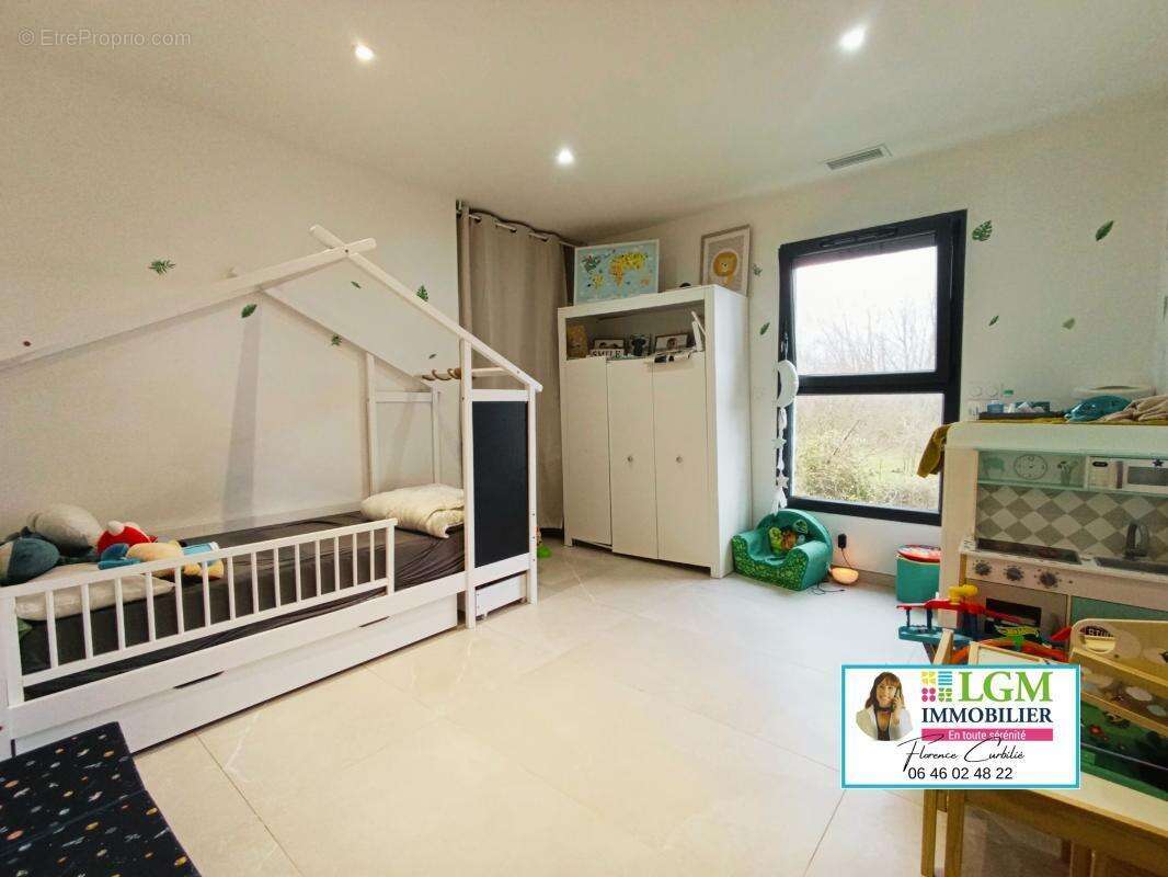 Maison à LA CALMETTE