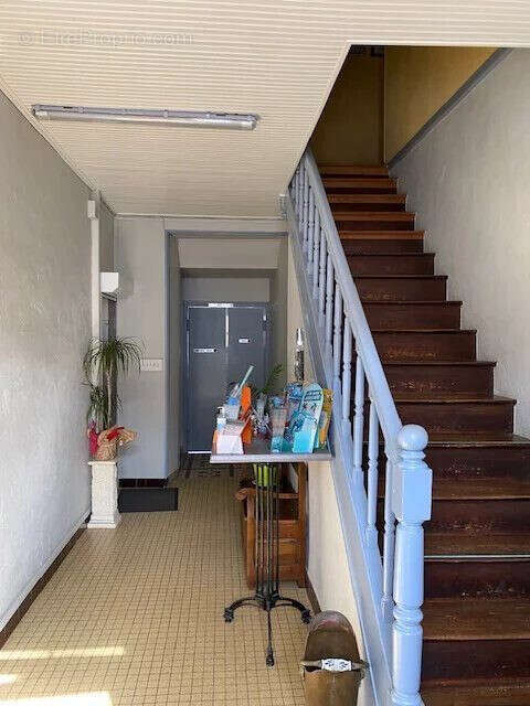 350 m² à Avrille  - photo 5
