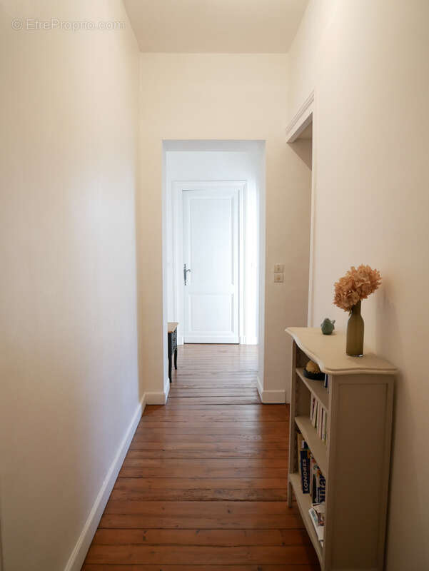Maison de charme en pierre avec jardin et garages   Miramont-de-Guyenne - photo 10