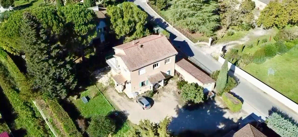 Maison à BAGNOLS-SUR-CEZE