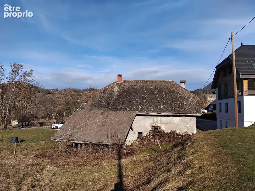 Villaz - Ancienne ferme à réhabiliter - gros potentiel - photo 5