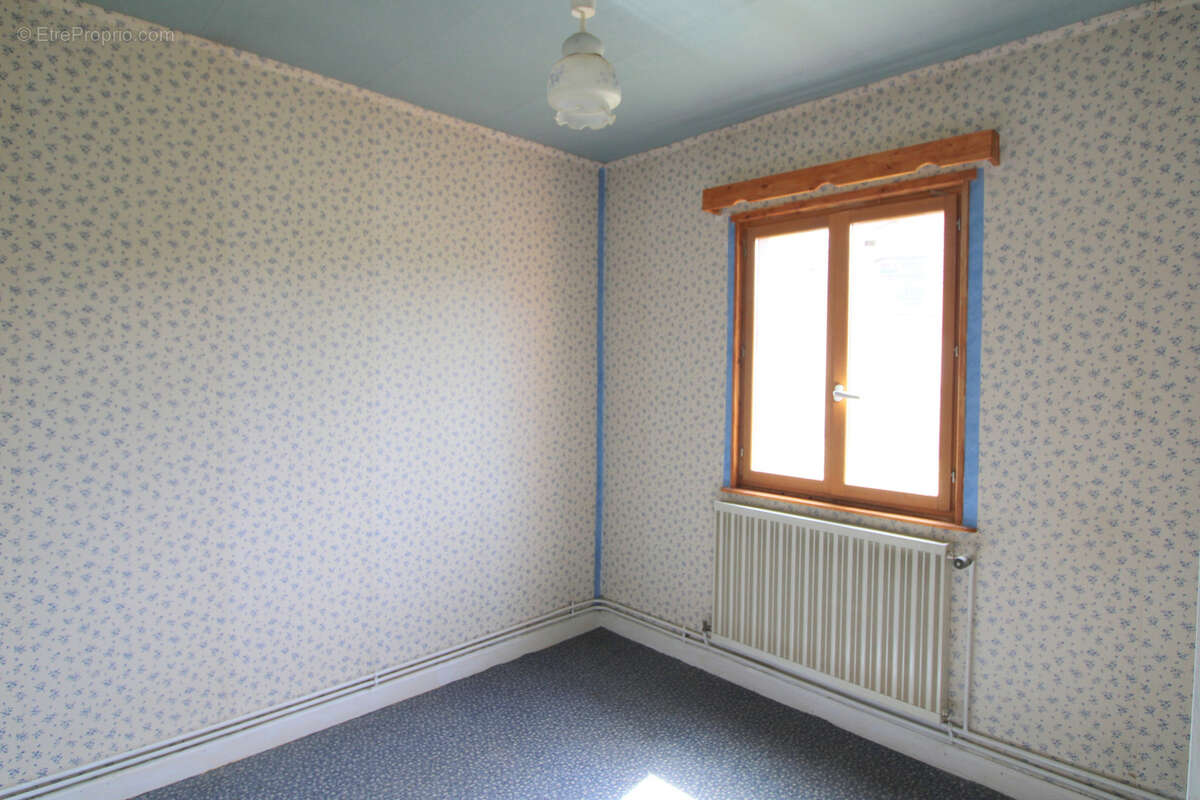 Maison à SAINT-REMY-SUR-AVRE