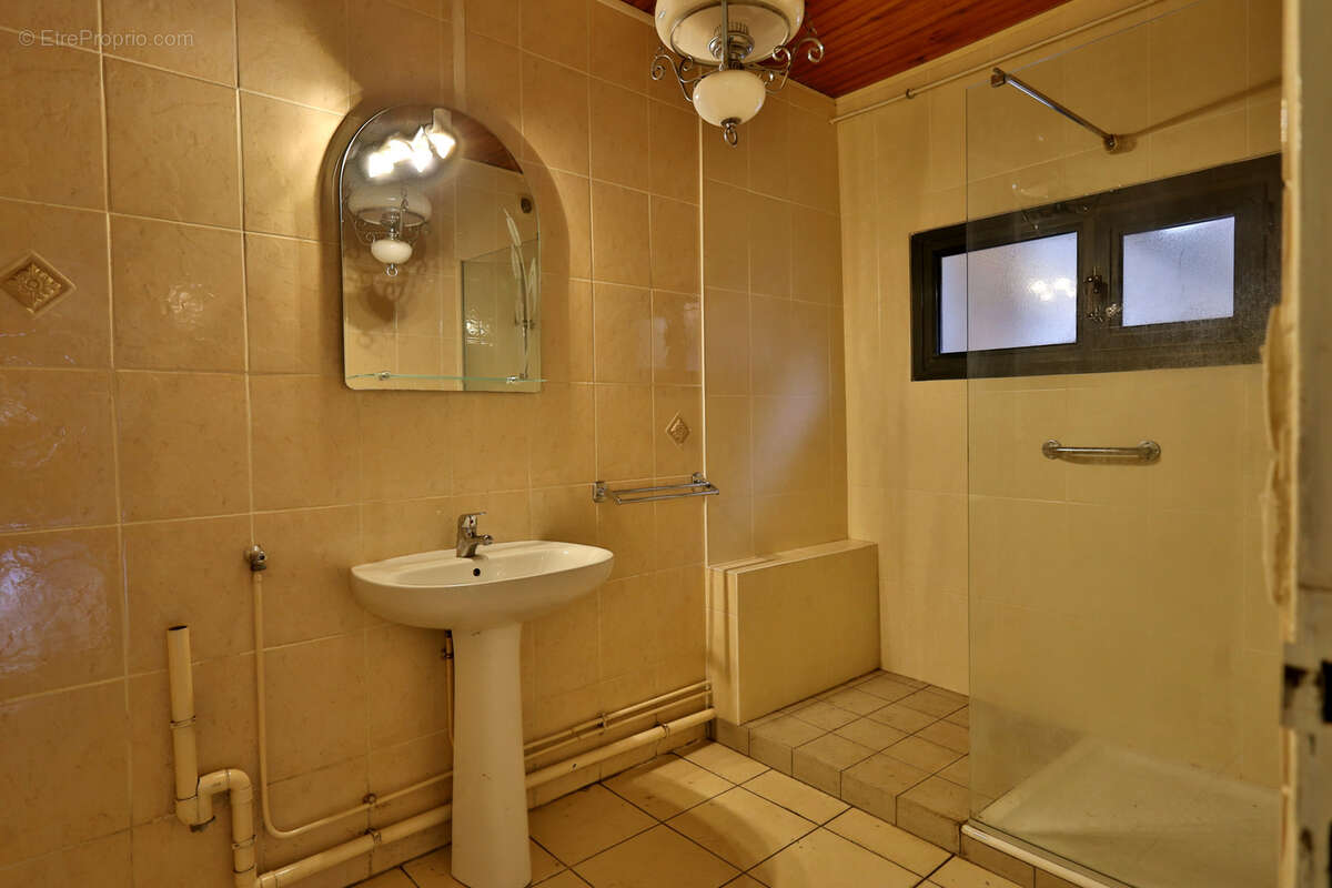 Appartement à SAINT-GEORGES-D'ESPERANCHE