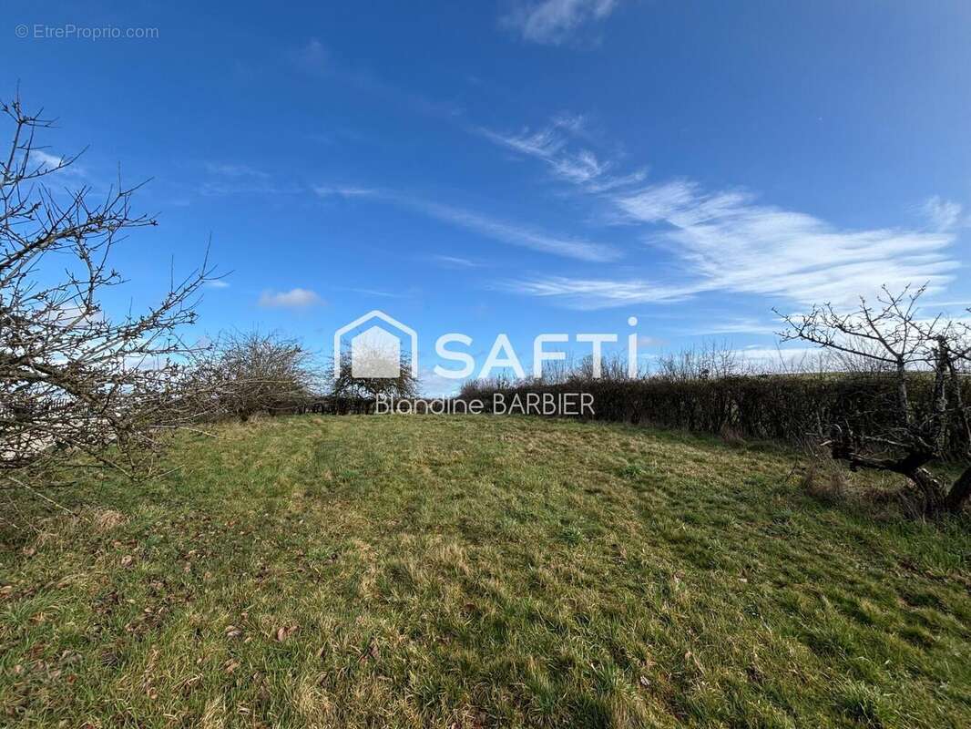 Photo 3 - Terrain à LE BREUIL