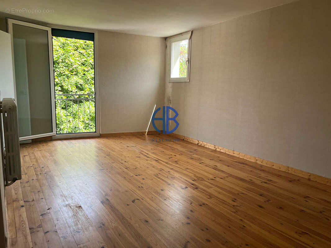 Appartement à RENAGE
