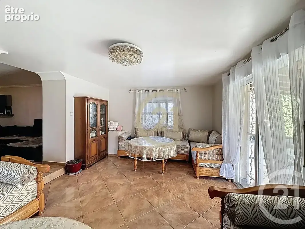 Maison 5 pièces 98 m² à vendre à Sernhac (30210) - photo 7