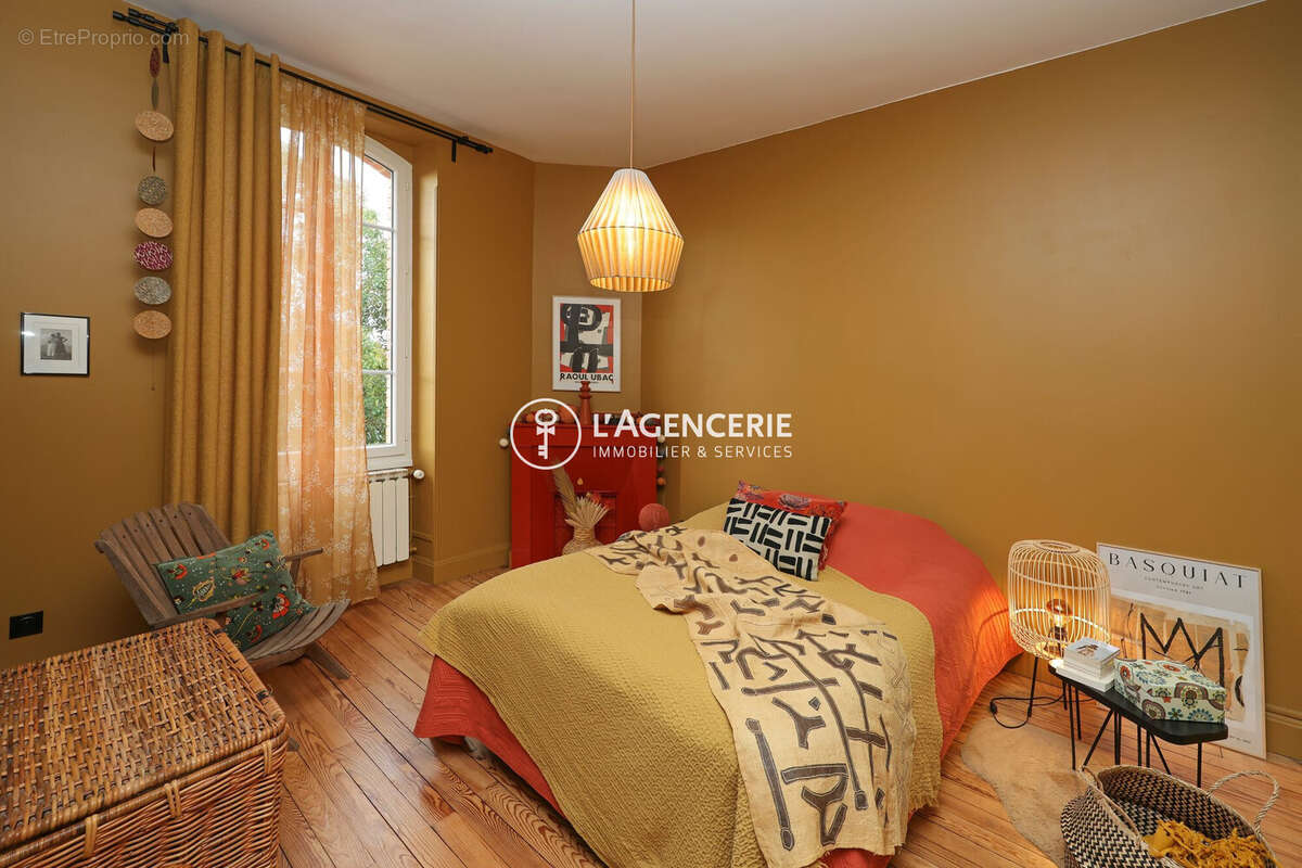 Maison à LISLE-SUR-TARN