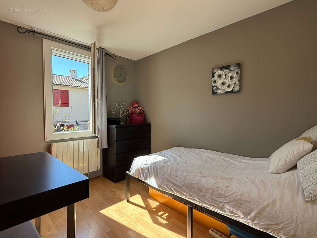 Maison à LA ROQUE-D'ANTHERON