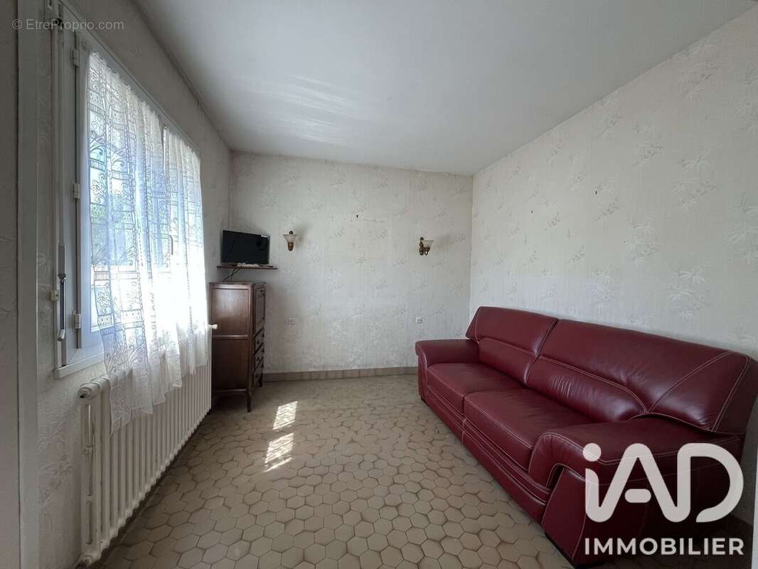 Maison 95 m² à Nieuil  - photo 3