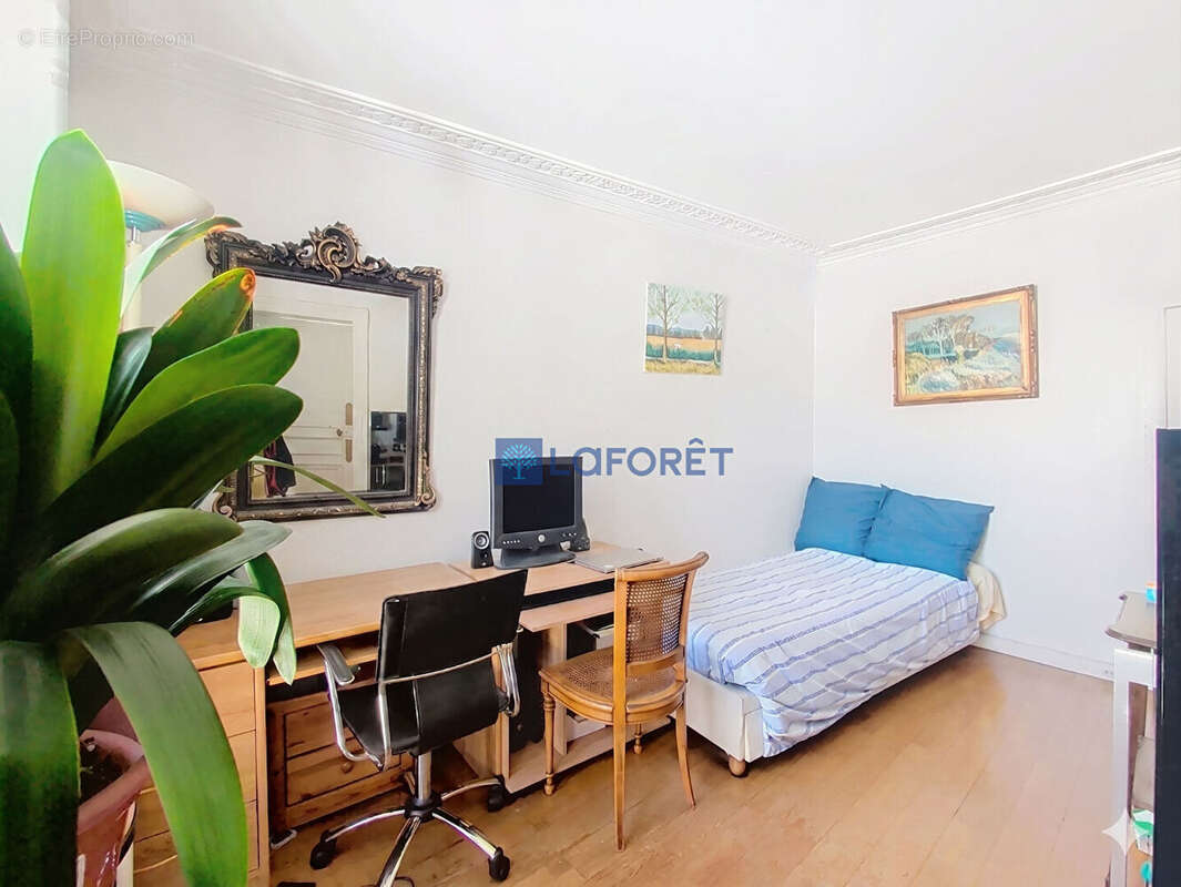 Appartement à PARIS-2E