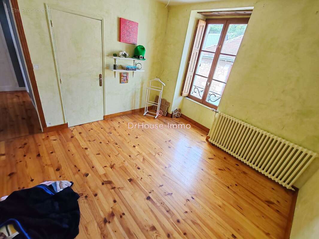 Maison 250 m² à Vaux-Sur-Vienne  - photo 7