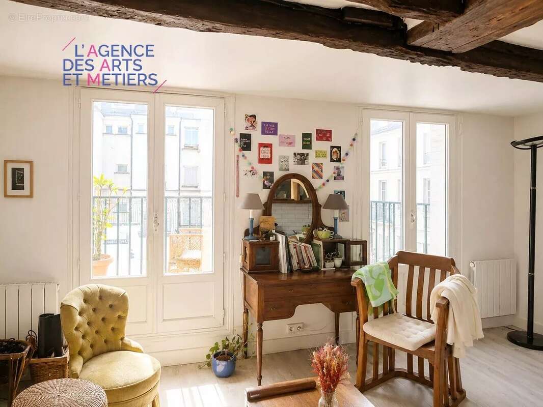Appartement à PARIS-3E