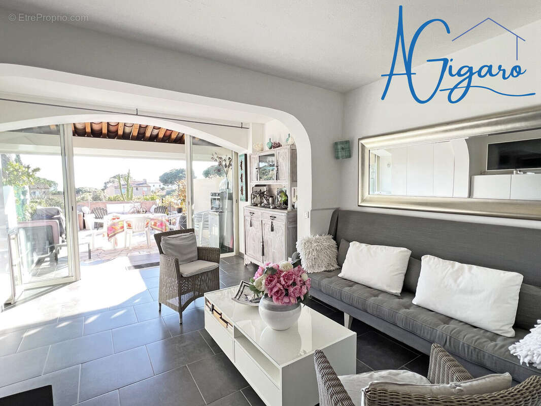 Appartement à LA CROIX-VALMER