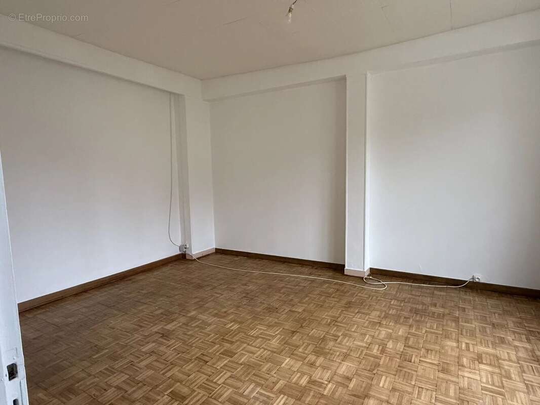 Maison à VILLENEUVE-L'ARCHEVEQUE