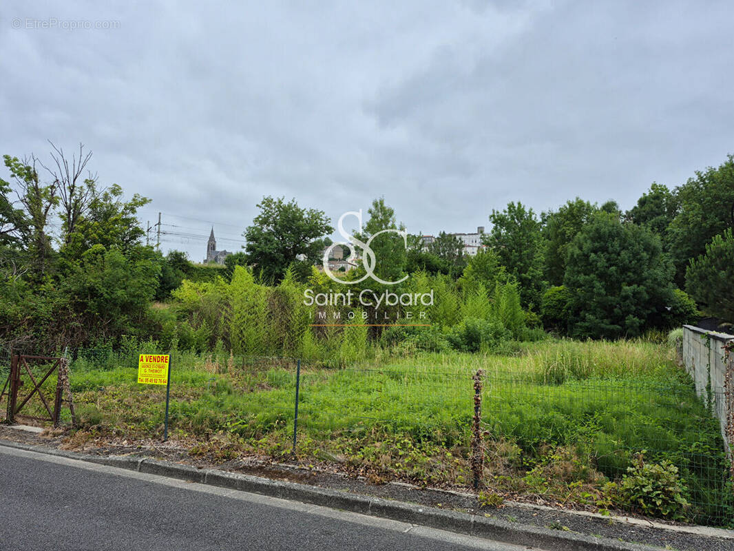 Terrain à ANGOULEME