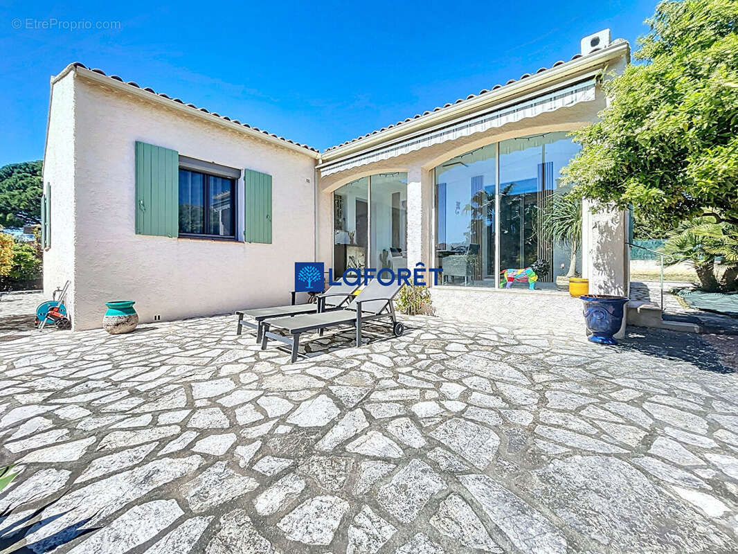 Maison à CARQUEIRANNE