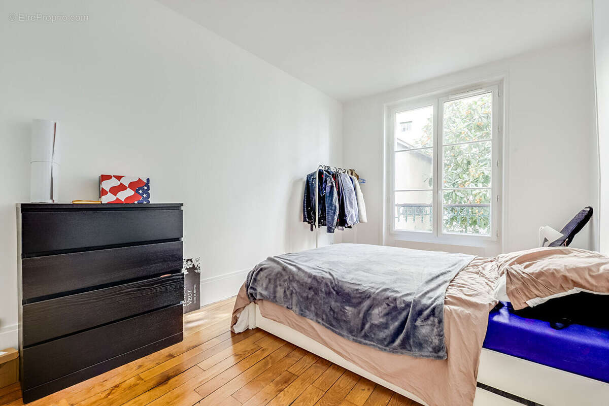 Appartement à PARIS-14E