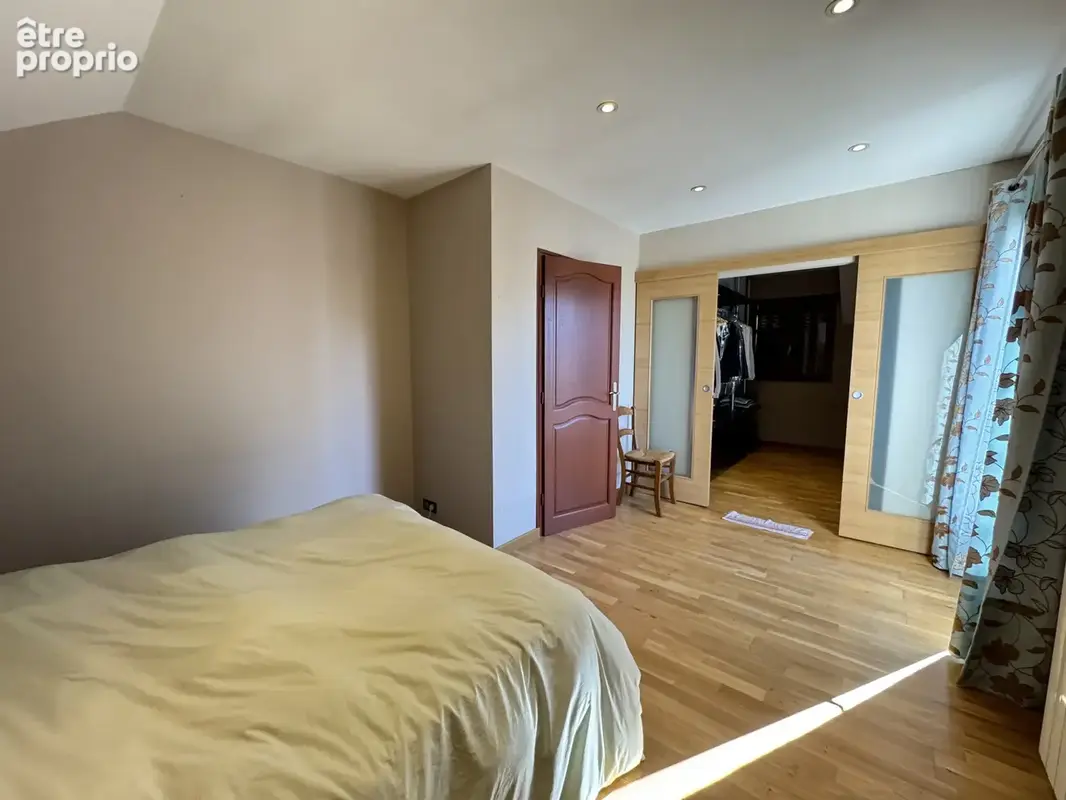 St Maur pavillon 7p 134m2 terrain 271m2 - photo 11