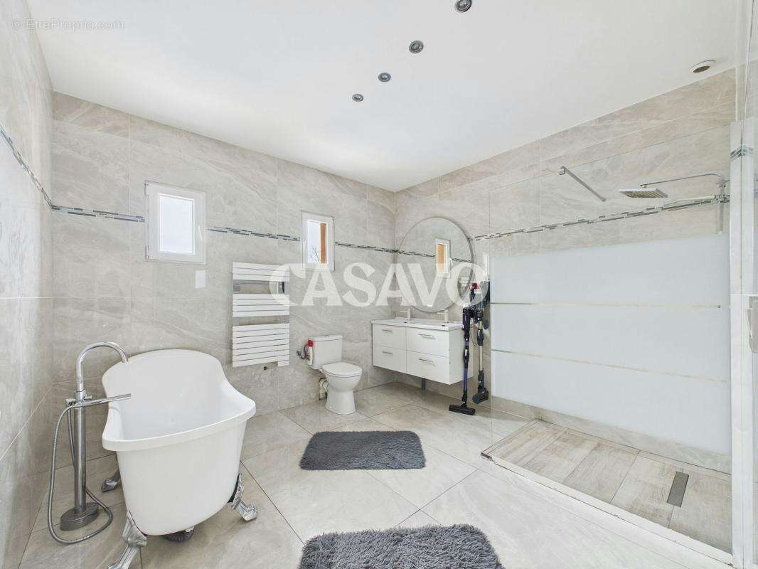 Vente Maison 4 pièces de 106m² - 33530 Bassens - photo 7