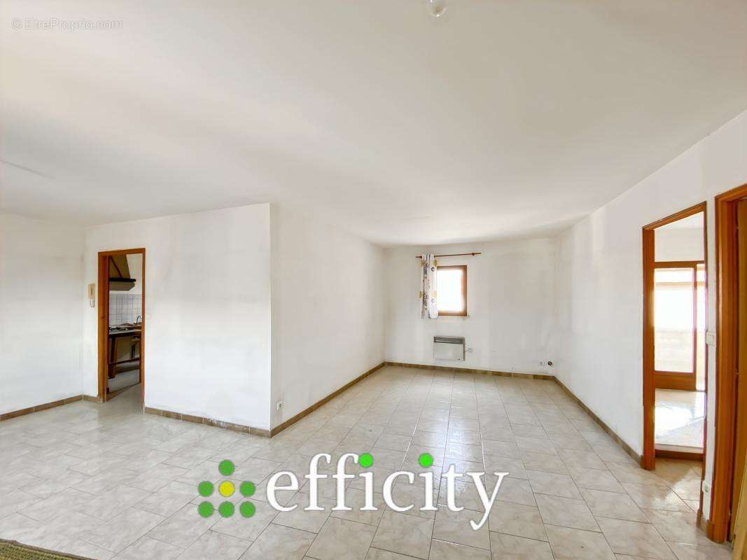 Appartement 350 m² à Ales  - photo 8