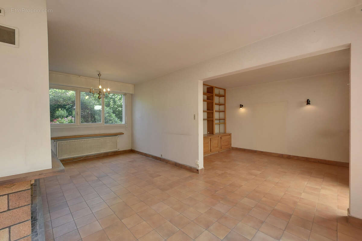 Maison à ECHIROLLES