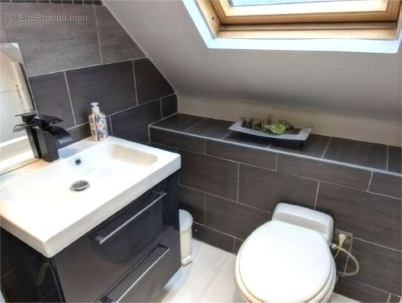 Maison 2 chambres au calme à Locarn(22) avec garage, grand jardin et dépendances dont un gîte rénové pour revenus supplémentaire - photo 9