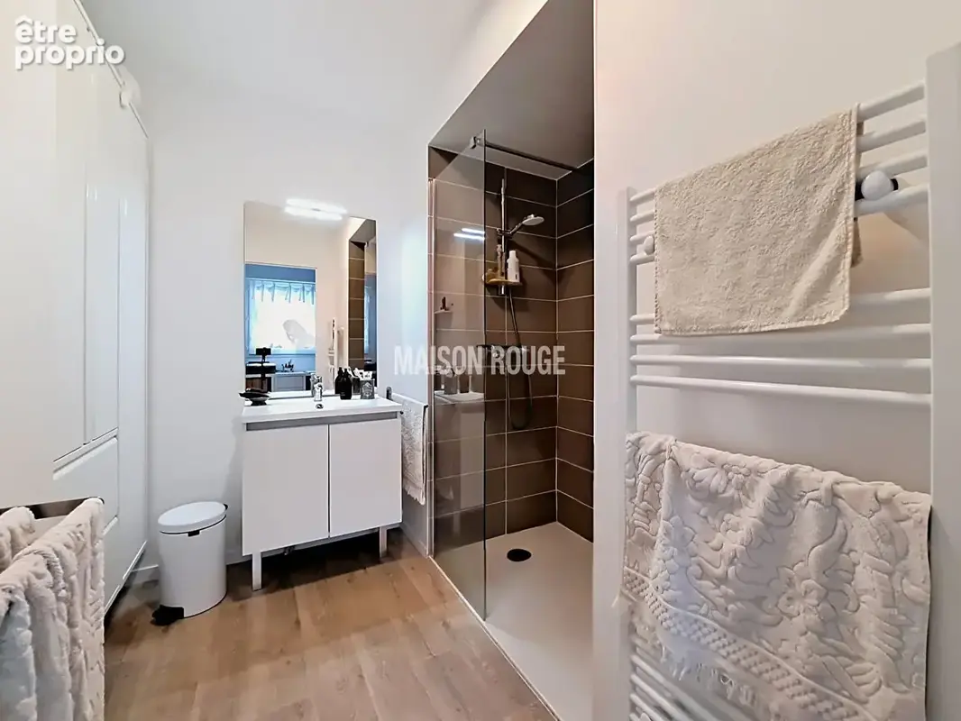 Proximité centre-ville AURAY - Appartement T3 - 71,60 m² - 1 cave - 2 stationnements - photo 7