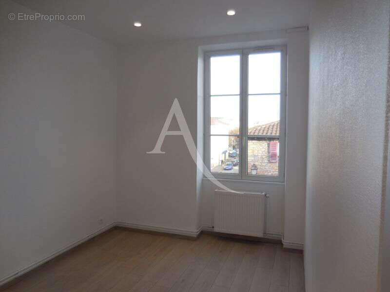 Appartement à SAINT-LAURENT-SUR-SAONE