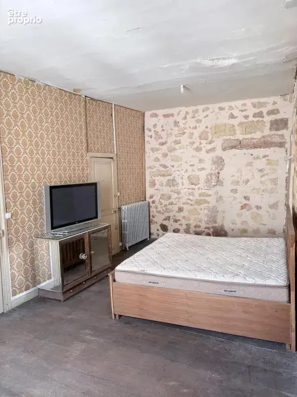Grande maison de caractère - avec jardin et boutique à Thiviers - photo 11