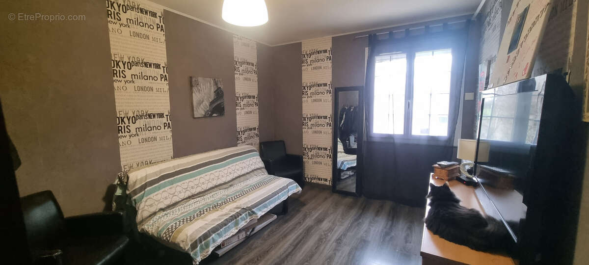 Maison à LONGUEVILLE