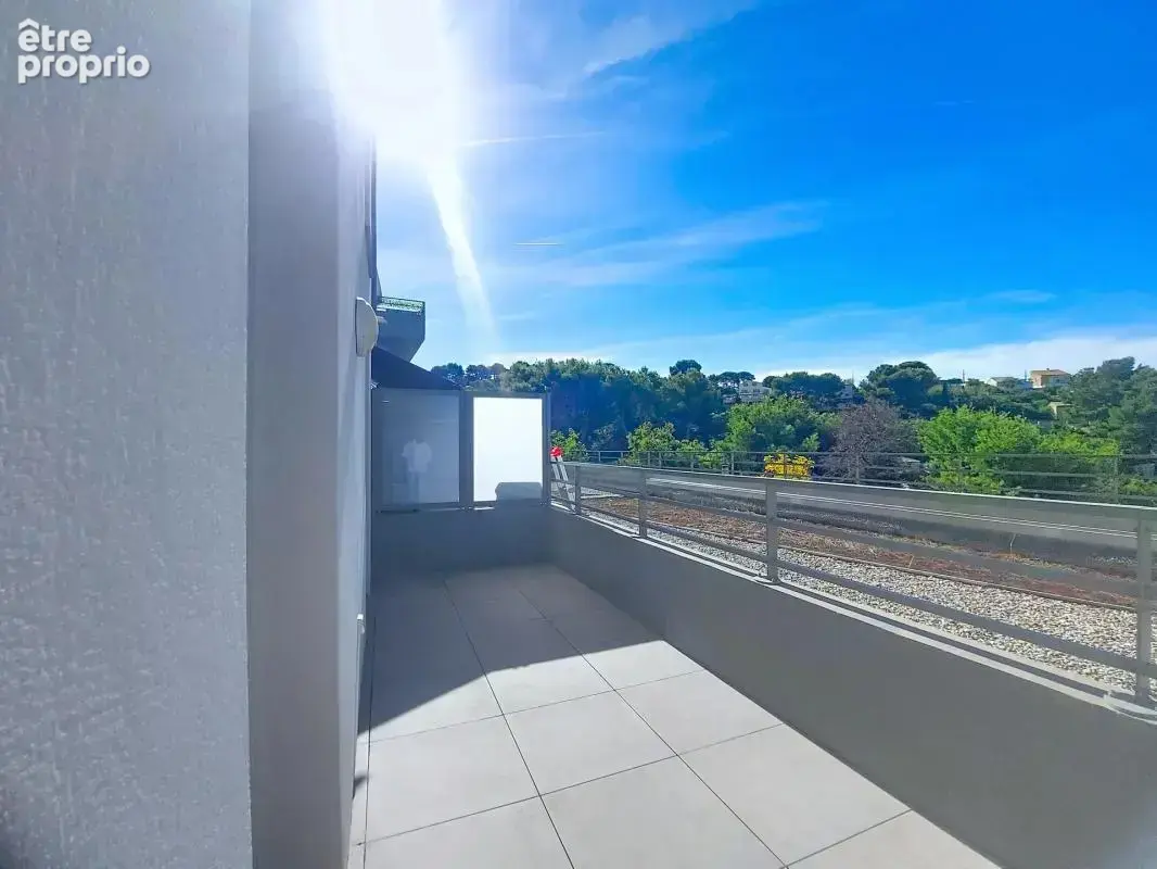 T1 de 28 m² avec terrasse et parking à Marseille 15e - photo 8