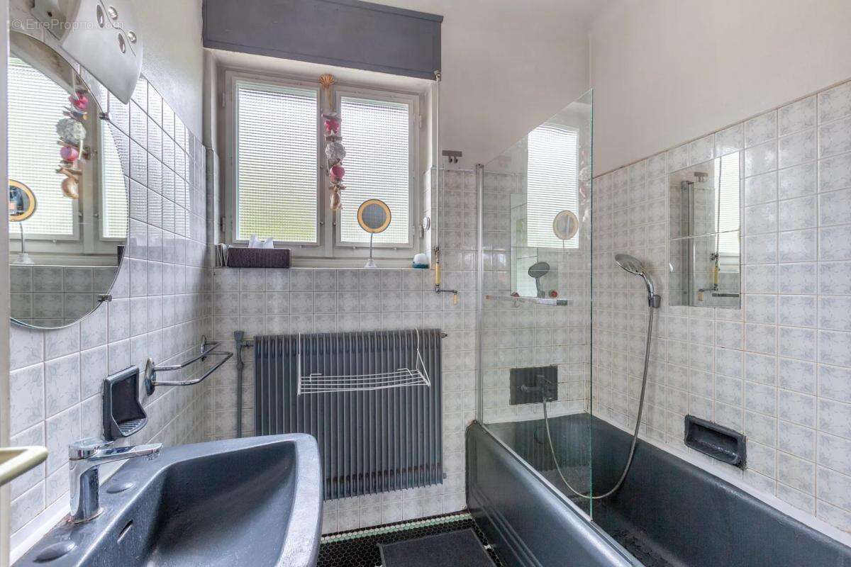 Maison à TASSIN-LA-DEMI-LUNE